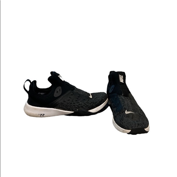 GUC NIKE RUNNING SHOES SIZE 9.5 WOMENS - Picture 1 of 1